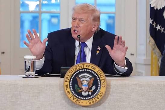 Trump impone arancel de 12,5 % a República Dominicana y a otros países
